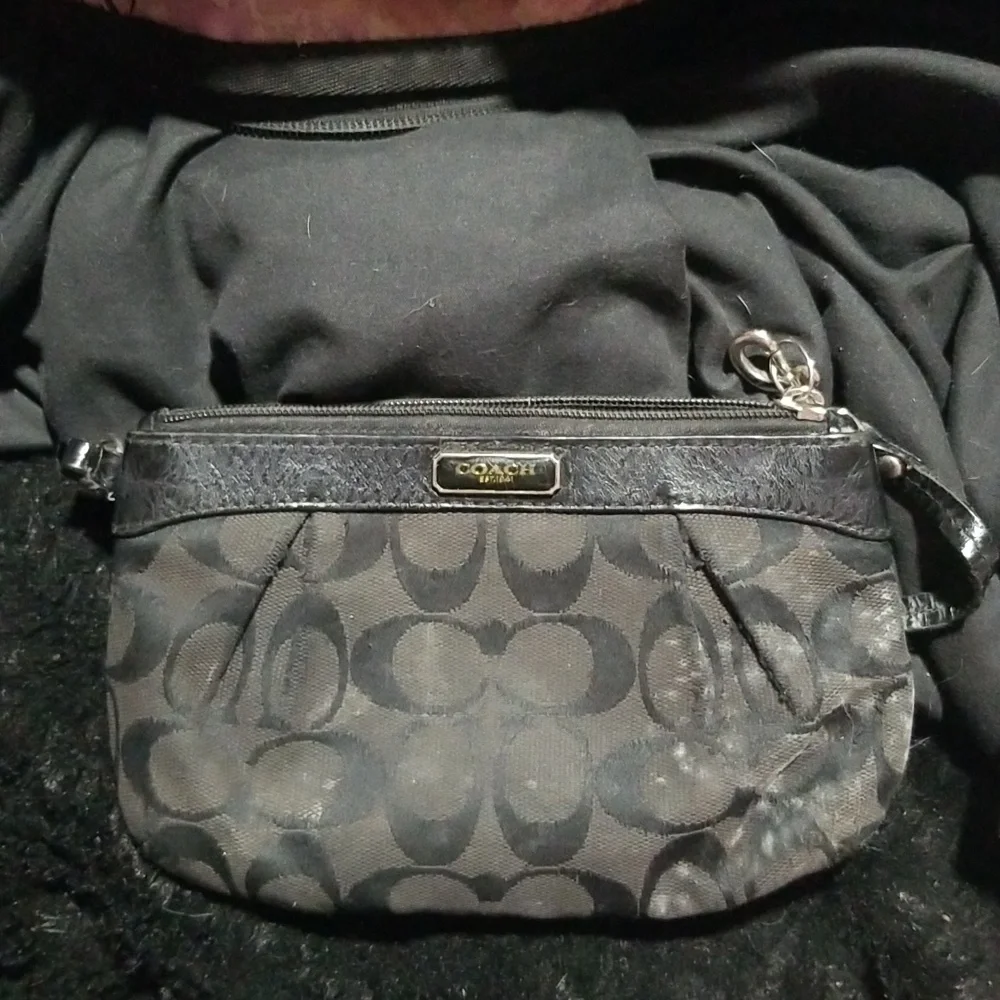 Wristlette - Picture 1 of 3